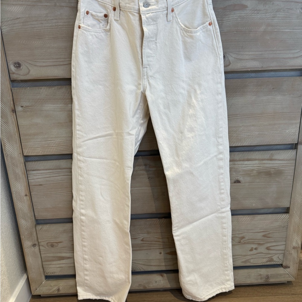 Levi’s Ecru 90’s Jeans